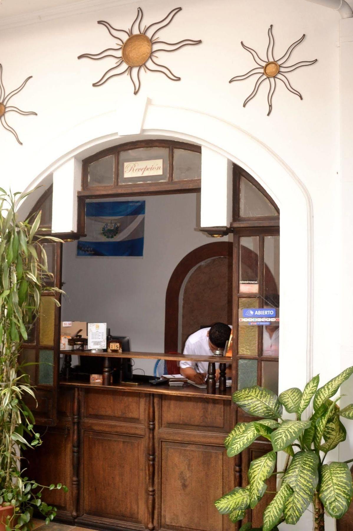 Hotel Villa Florencia Centro Historico San Salvador Dış mekan fotoğraf